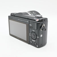 【美品】SONY α5000 ダブルズームレンズキット(ブラック／デジタル一眼)