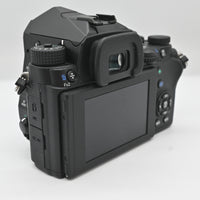 【美品】PENTAX デジタル一眼レフカメラ KP ボディ ブラック 防塵 防滴 -10℃耐寒 アウトドア 5軸5段手ぶれ補正 KP BODY BLACK 16020