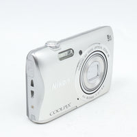 【新同品】Nikon デジタルカメラ COOLPIX S3700 シルバー 光学8倍ズーム 2005万画素 S3700SL