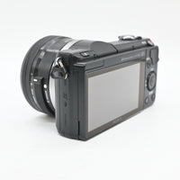 【美品】SONY α5000 ダブルズームレンズキット(ブラック／デジタル一眼)