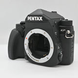 【美品】PENTAX デジタル一眼レフカメラ KP ボディ ブラック 防塵 防滴 -10℃耐寒 アウトドア 5軸5段手ぶれ補正 KP BODY BLACK 16020