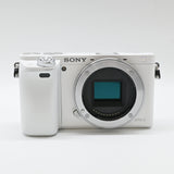 【美品】SONY ミラーレス一眼 α6000 パワーズームレンズキット E PZ 16-50mm F3.5-5.6 OSS ホワイト ILCE-6000L W