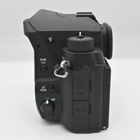 【美品】PENTAX デジタル一眼レフカメラ KP ボディ ブラック 防塵 防滴 -10℃耐寒 アウトドア 5軸5段手ぶれ補正 KP BODY BLACK 16020