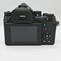 【美品】PENTAX デジタル一眼レフカメラ KP ボディ ブラック 防塵 防滴 -10℃耐寒 アウトドア 5軸5段手ぶれ補正 KP BODY BLACK 16020