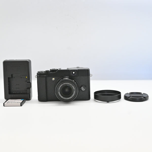 【美品】FUJIFILM デジタルカメラ X10 F FX-X10
