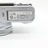 【良品】FUJIFILM デジタルカメラ X20S 光学4倍 シルバー F FX-X20S
