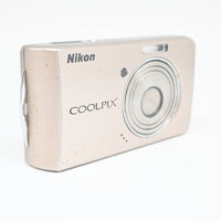 【難有品】Nikon デジタルカメラ COOLPIX S520 ライトブロンズ COOLPIXS520B